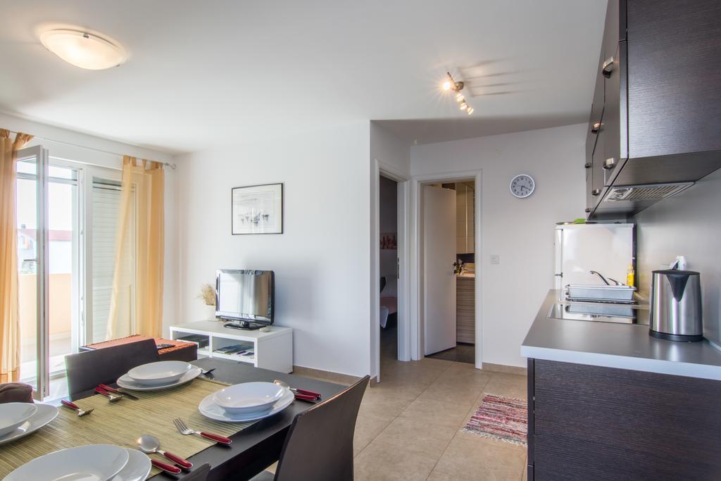 Apartments Domuzin Biograd Na Moru Exteriör bild