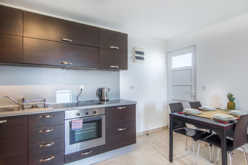 Apartments Domuzin Biograd Na Moru Exteriör bild