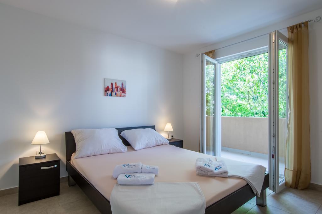 Apartments Domuzin Biograd Na Moru Exteriör bild